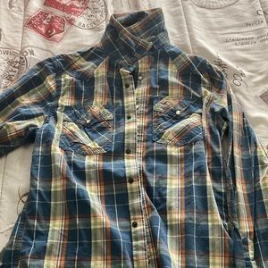 Hollister clean shirt